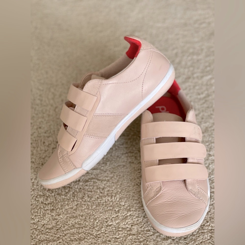 Plae shoes, women size 6.0